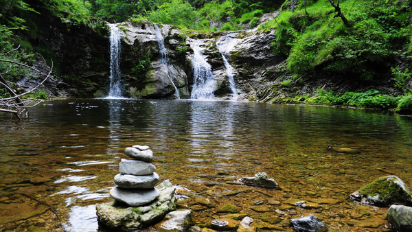 Alkaline Water Bottle freshness visual of a waterfall